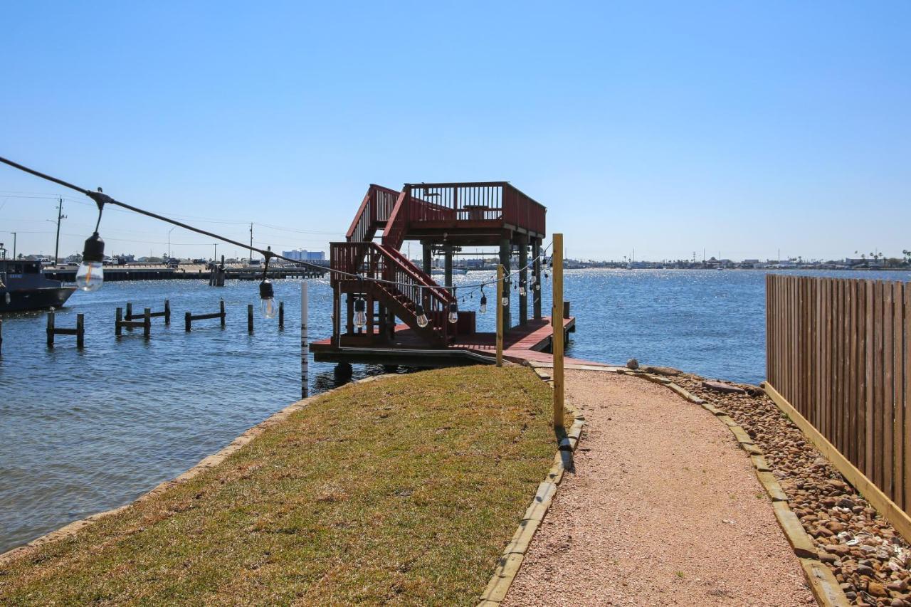 Pool Days And Dock Nights Vila Galveston Exterior foto