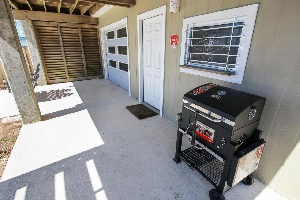 Pool Days And Dock Nights Vila Galveston Exterior foto
