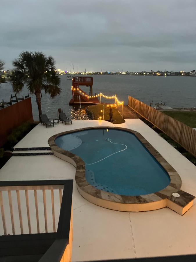 Pool Days And Dock Nights Vila Galveston Exterior foto