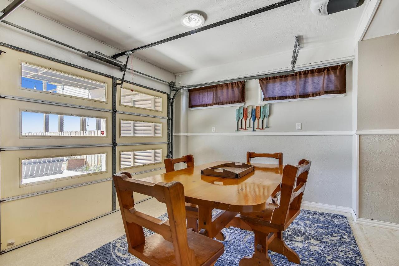 Pool Days And Dock Nights Vila Galveston Exterior foto