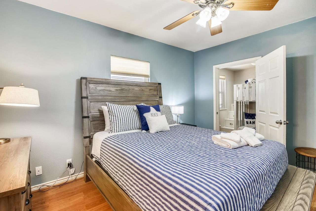 Pool Days And Dock Nights Vila Galveston Exterior foto